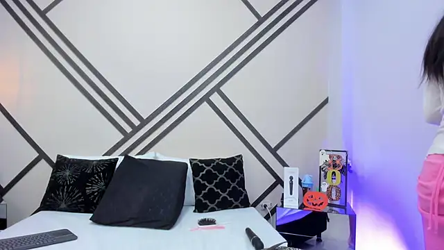 Snapshot of MadissonScotts chatting on October 29, 2025, 12:15 pm MadissonScotts online show from October 29, 2025, 12:15 pm