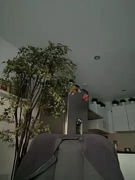 Michel huge online show from April 6, 2026, 7:04 pm