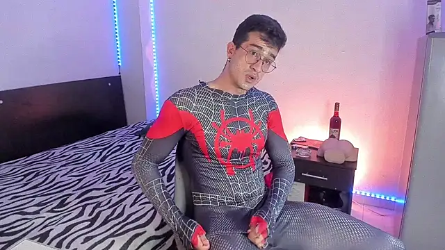Snapshot of CamCumBoy chatting on September 25, 2025, 9:37 am CamCumBoy online show from September 25, 2025, 9:37 am