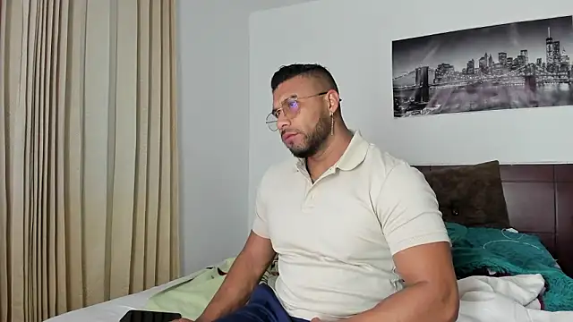 AntonyDAngelo25 online show from February 14, 2026, 11:38 pm