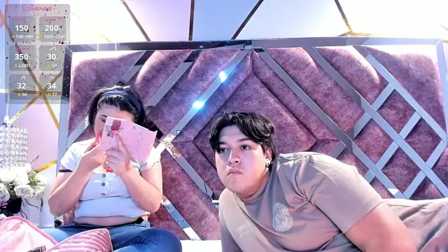 EmilyANDrew  online show from November 24, 2025, 5:29 am