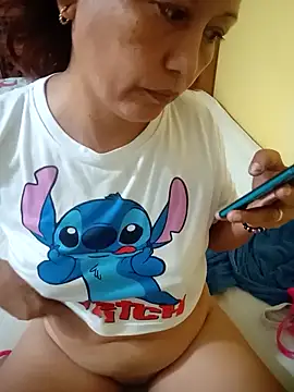 Snapshot of marinita13 chatting on February 6, 2026, 12:39 am marinita13 online show from February 6, 2026, 12:39 am