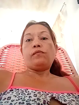 Snapshot of marinita13 chatting on April 13, 2026, 12:31 pm marinita13 online show from April 13, 2026, 12:31 pm