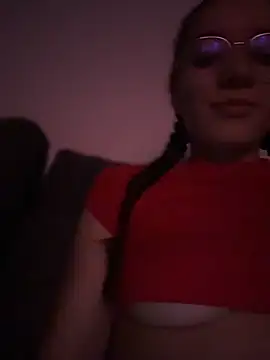 Snapshot of Ellie_lowell chatting on April 14, 2026, 3:55 am Ellie lowell online show from April 14, 2026, 3:55 am