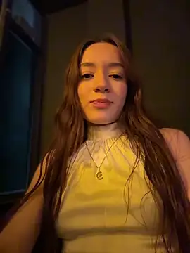 Snapshot of Ellie_lowell chatting on April 12, 2026, 2:37 am Ellie lowell online show from April 12, 2026, 2:37 am