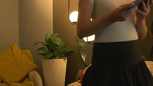 Snapshot of Ariaa_Isabell chatting on July 17, 2026, 6:38 pm Ariaa Isabell online show from July 17, 2026, 6:38 pm