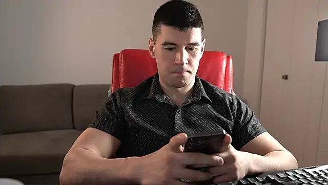 Sand0w online show from March 18, 2026, 9:48 pm