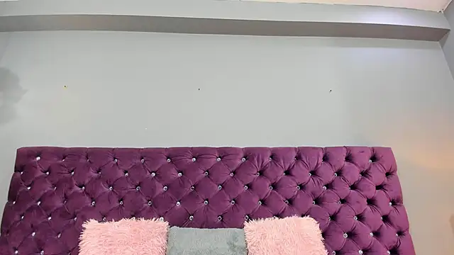 Snapshot of RedAngel1- chatting on November 8, 2025, 5:11 am RedAngel1- online show from November 8, 2025, 5:11 am