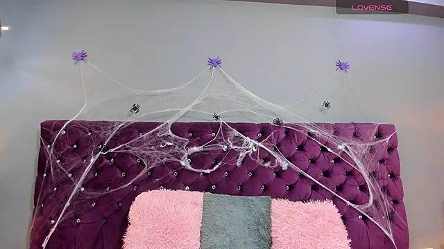 Snapshot of RedAngel1- chatting on October 25, 2025, 5:13 pm RedAngel1- online show from October 25, 2025, 5:13 pm