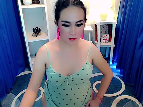 ladydesiree88 online show from May 9, 2026, 12:30 pm