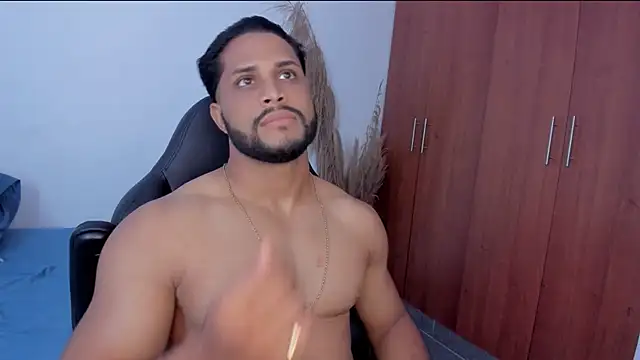 Snapshot of Pier_Simons chatting on April 1, 2026, 1:41 pm Pier Simons online show from April 1, 2026, 1:41 pm