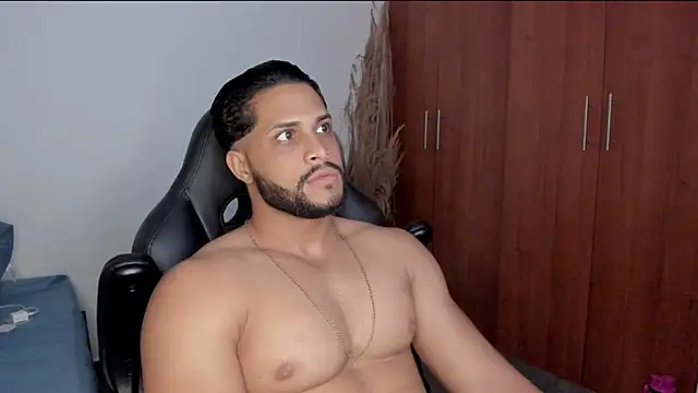 Snapshot of Pier_Simons chatting on April 7, 2026, 10:50 am Pier Simons online show from April 7, 2026, 10:50 am