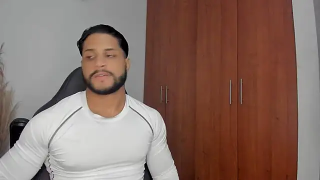 Snapshot of Pier_Simons chatting on March 27, 2026, 6:33 am Pier Simons online show from March 27, 2026, 6:33 am