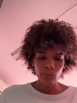 Snapshot of Max_Rain chatting on February 5, 2026, 9:32 pm Max Rain online show from February 5, 2026, 9:32 pm