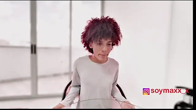 Snapshot of Max_Rain chatting on February 2, 2026, 6:51 pm Max Rain online show from February 2, 2026, 6:51 pm