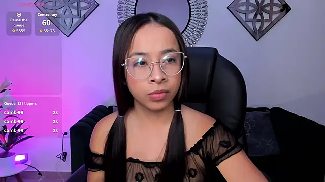 Snapshot of July_Adams chatting on February 1, 2026, 4:55 am July Adams online show from February 1, 2026, 4:55 am