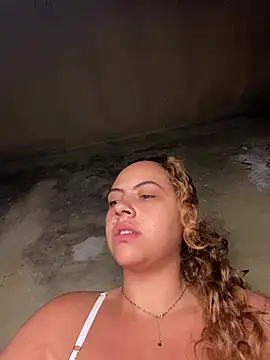 Chloe Leaozinho online show from May 7, 2026, 10:29 am