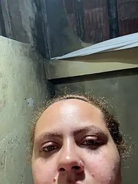 Snapshot of Chloe_Leaozinho chatting on December 22, 2025, 3:28 am Chloe Leaozinho online show from December 22, 2025, 3:28 am