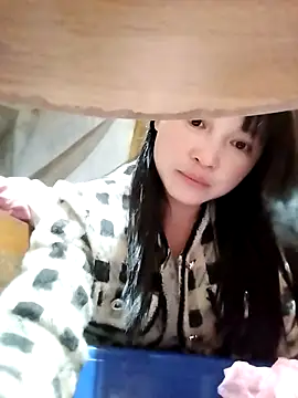 Tiyir597 online show from December 4, 2025, 3:33 pm