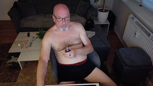 Snapshot of thoralf58 chatting on July 1, 2026, 2:56 am thoralf58 online show from July 1, 2026, 2:56 am