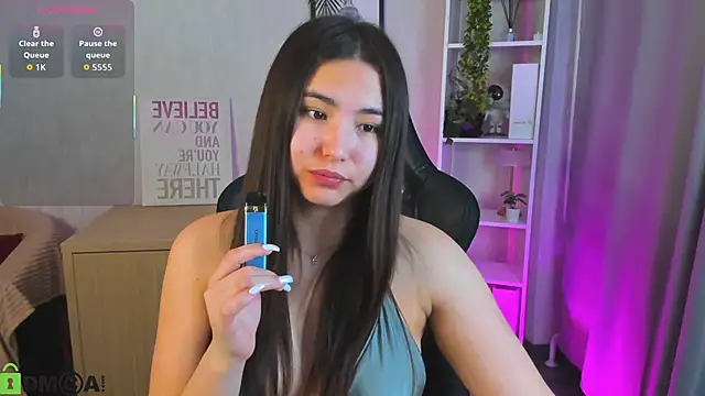 Megan Williamms online show from November 27, 2025, 9:32 am