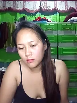 pretty me092121 online show from December 17, 2025, 4:56 pm