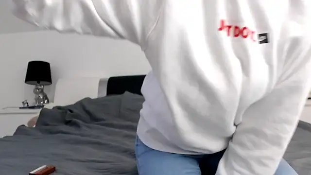 ArabianMalikah online show from November 18, 2025, 6:28 am