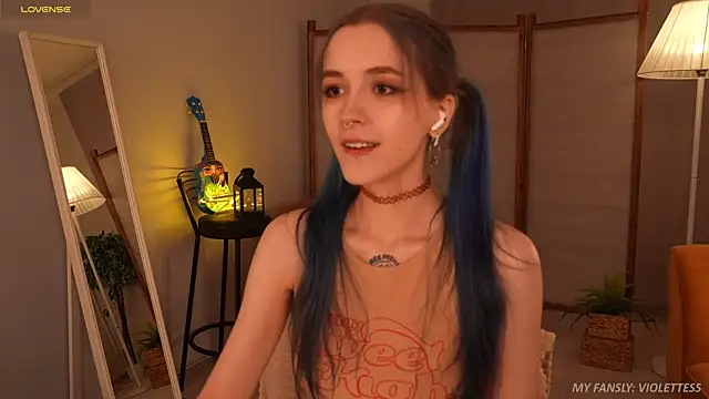 Snapshot of violetesa chatting on October 24, 2025, 11:09 am violetesa online show from October 24, 2025, 11:09 am