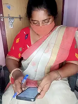 Jessi 25 online show from November 24, 2025, 4:29 pm