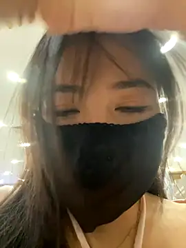 xiao-mo520 online show from November 7, 2025, 11:59 am