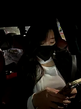 xiao-mo520 online show from October 23, 2025, 1:21 pm