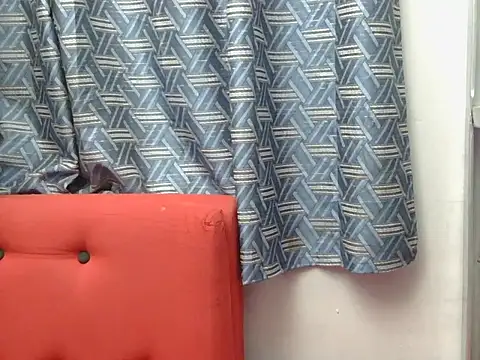 prettykrysgirl online show from May 12, 2026, 8:54 am