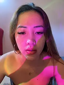 Serenaa rabbit online show from November 12, 2025, 1:21 am