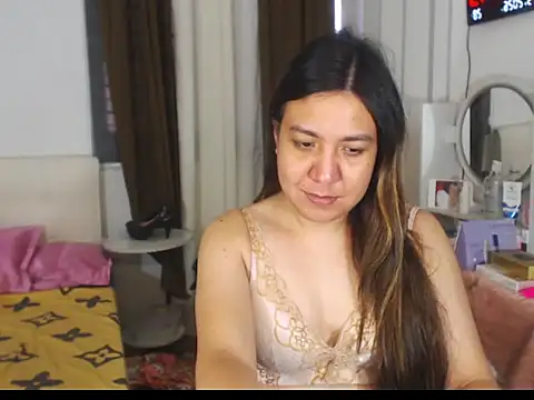 Snapshot of stellahugeX chatting on May 24, 2026, 4:45 am stellahugeX online show from May 24, 2026, 4:45 am