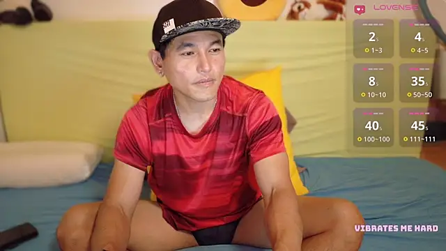 Snapshot of AsianBoy_WhiteDaddy chatting on June 20, 2026, 7:19 pm AsianBoy WhiteDaddy online show from June 20, 2026, 7:19 pm