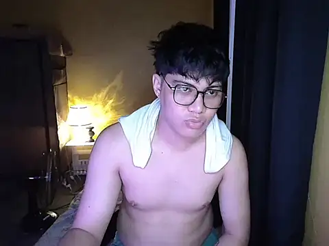 Lowel Smith online show from September 21, 2025, 2:44 pm