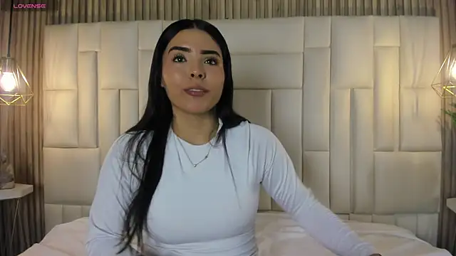 Snapshot of LovelyEyesx chatting on April 15, 2026, 5:06 pm LovelyEyesx online show from April 15, 2026, 5:06 pm