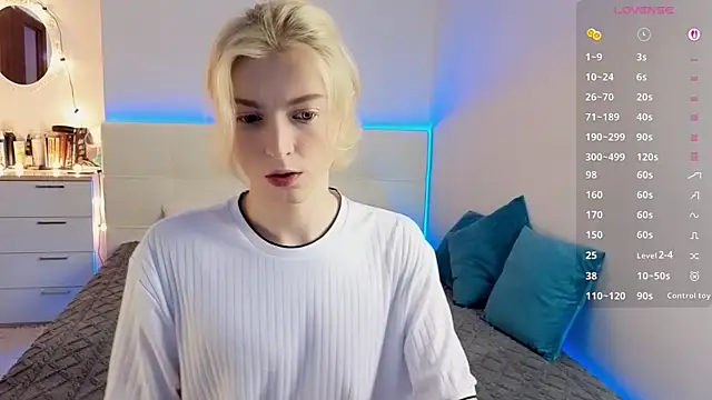 fiachand online show from April 30, 2026, 1:51 pm