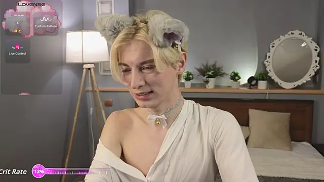 fiachand online show from October 15, 2025, 8:17 pm