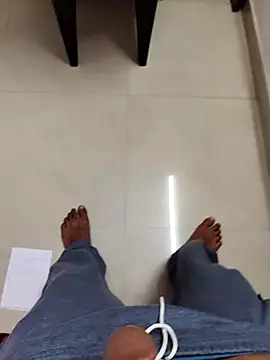 ddllrr224 online show from November 6, 2025, 8:24 pm