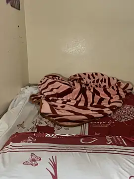 Snapshot of Nottella chatting on November 10, 2025, 6:24 pm Nottella online show from November 10, 2025, 6:24 pm