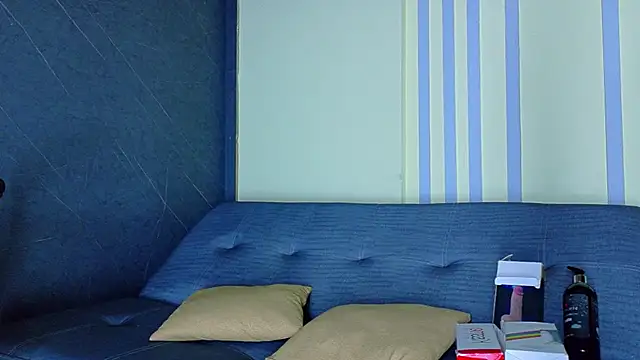 ALANNFERRER online show from April 8, 2026, 10:06 am