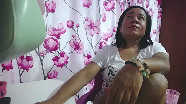 Snapshot of whore_kinky chatting on November 14, 2025, 2:37 am whore kinky online show from November 14, 2025, 2:37 am