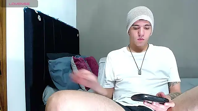 Snapshot of Matteo12_ chatting on January 16, 2026, 8:24 pm Matteo12 online show from January 16, 2026, 8:24 pm