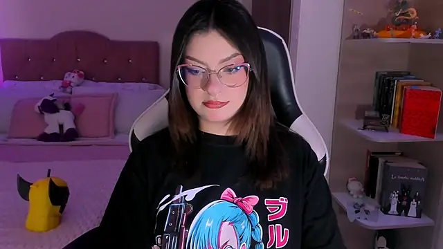 OphelianaRose33 online show from January 12, 2026, 8:15 pm