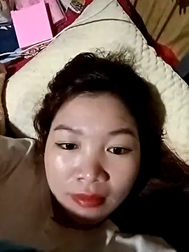 Snapshot of MyLoLy chatting on November 20, 2025, 2:18 pm MyLoLy online show from November 20, 2025, 2:18 pm