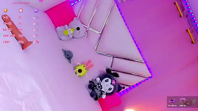 jazlyn G online show from November 22, 2025, 5:06 am