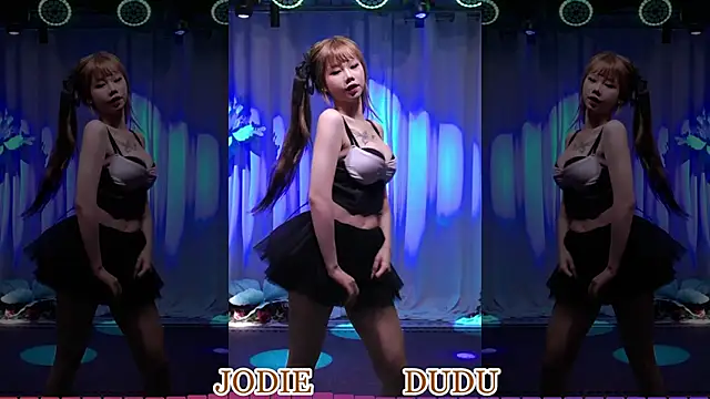yznt-dudu online show from May 15, 2026, 2:53 am