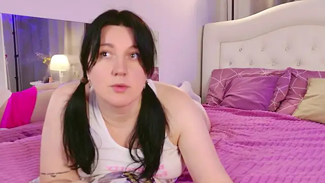 love me  tonight  online show from November 5, 2025, 10:29 am