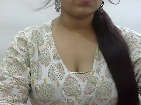 LIYO  online show from May 25, 2026, 7:29 am